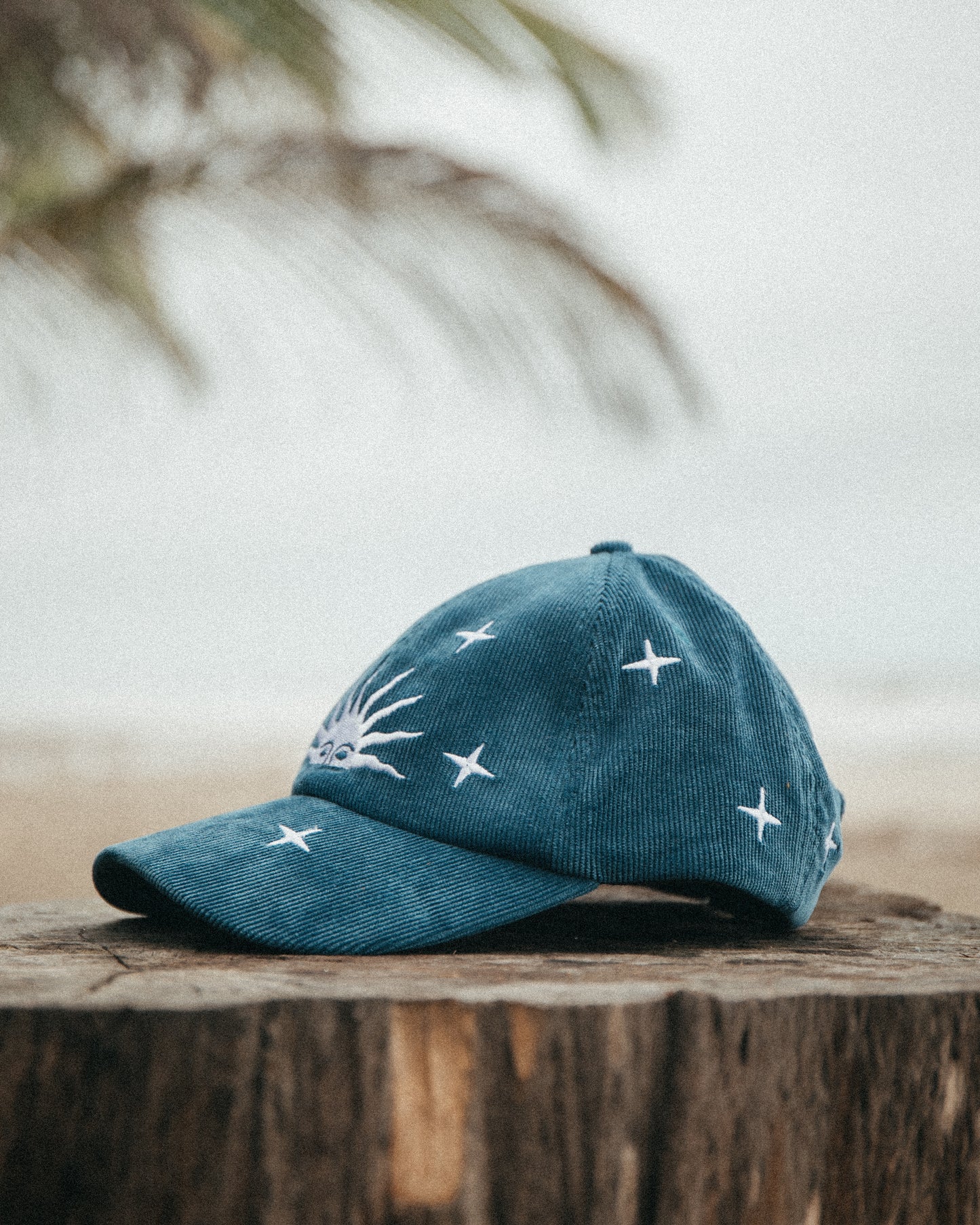 'Sol Azul' Cap